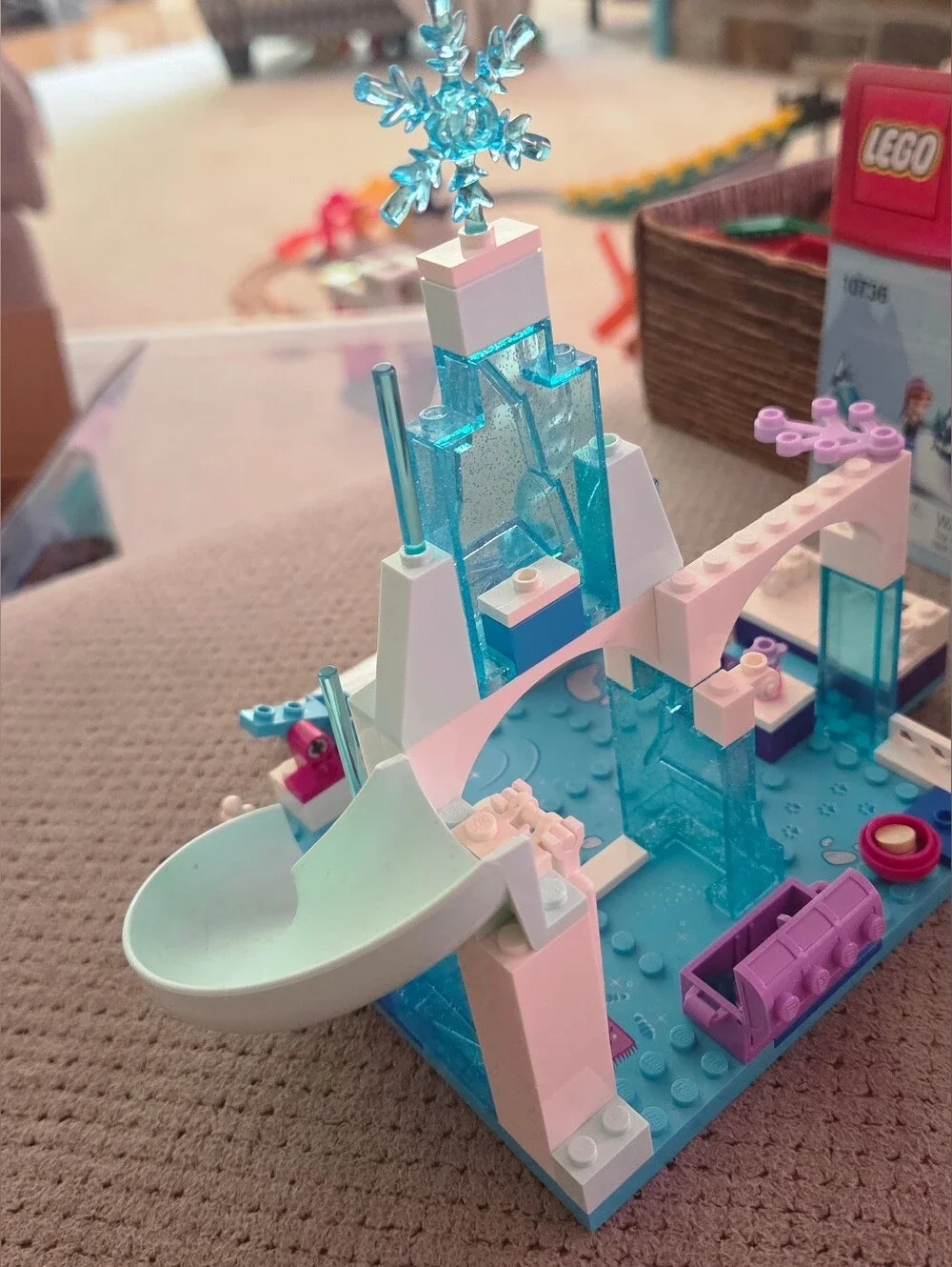 Lego 10736 Juniors Anna Elsa's Frozen Playground W/ Instructions 93% complete